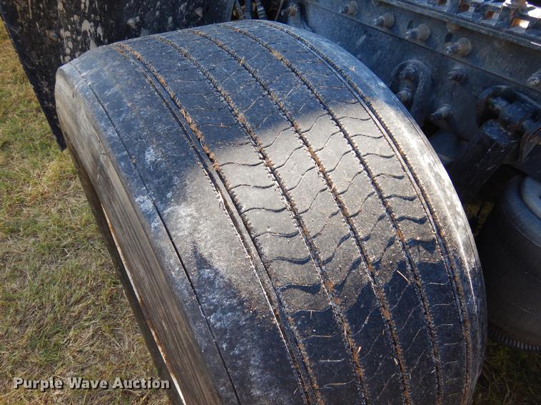 image for item DC5983 2007 International 9400i semi truck