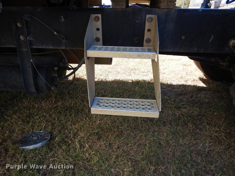 image for item DC5983 2007 International 9400i semi truck