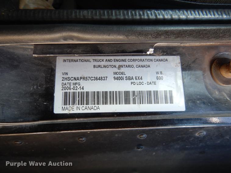 image for item DC5983 2007 International 9400i semi truck