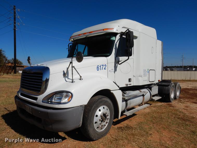 image for item DC5984 2005 Freightliner Columbia semi truck