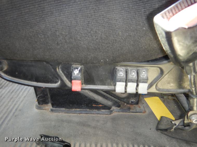 image for item DC5984 2005 Freightliner Columbia semi truck