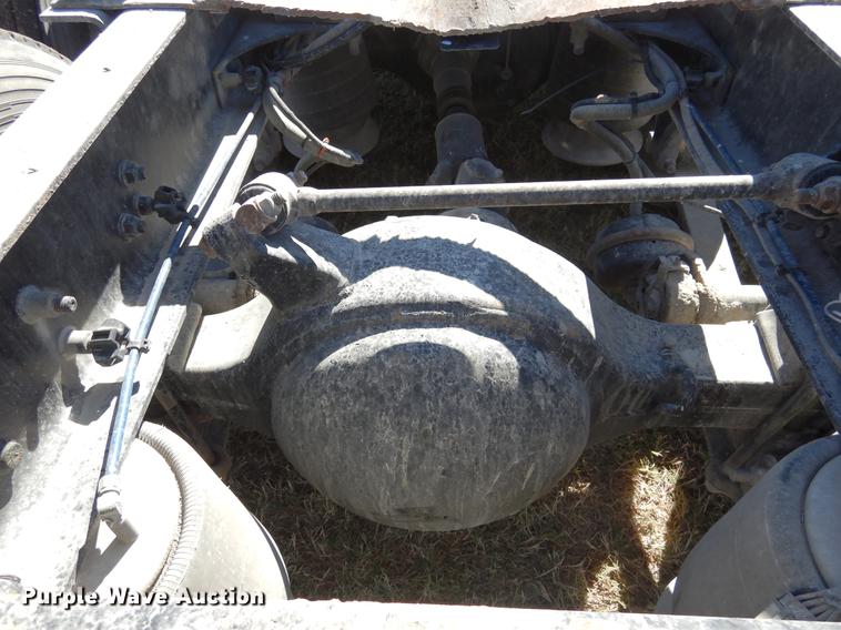 image for item DC5984 2005 Freightliner Columbia semi truck