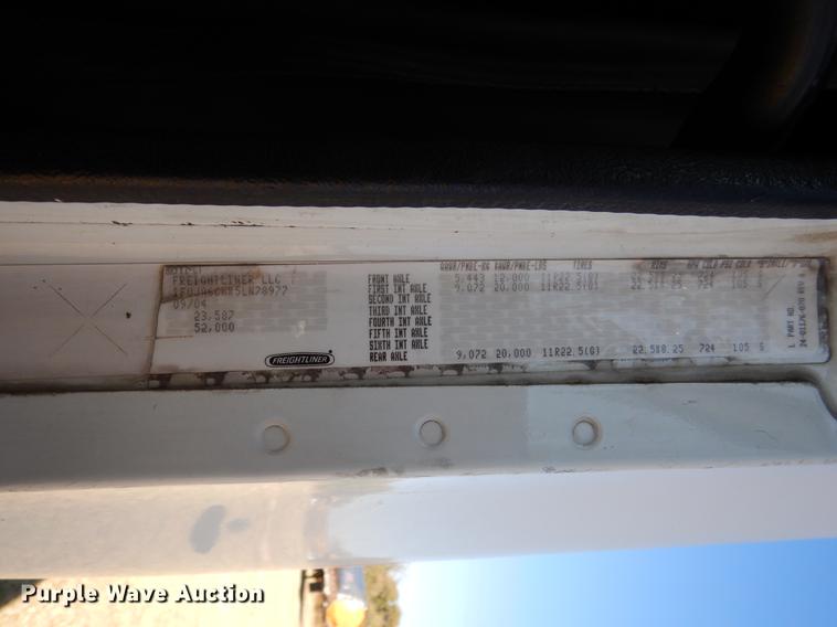 image for item DC5984 2005 Freightliner Columbia semi truck