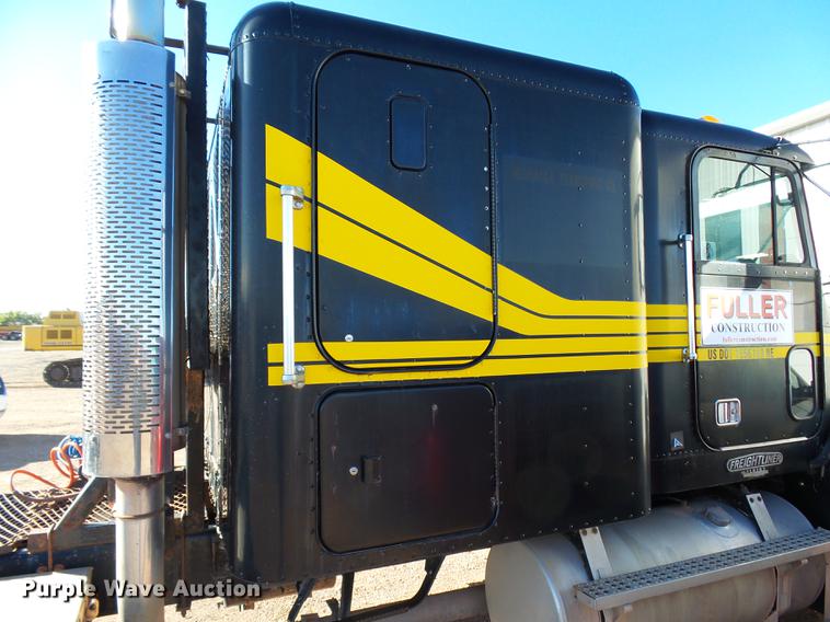 image for item DC6409 1996 Freightliner FLD120 semi truck