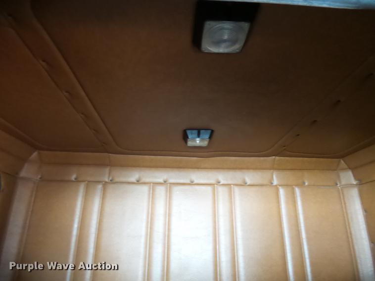 image for item DC6409 1996 Freightliner FLD120 semi truck