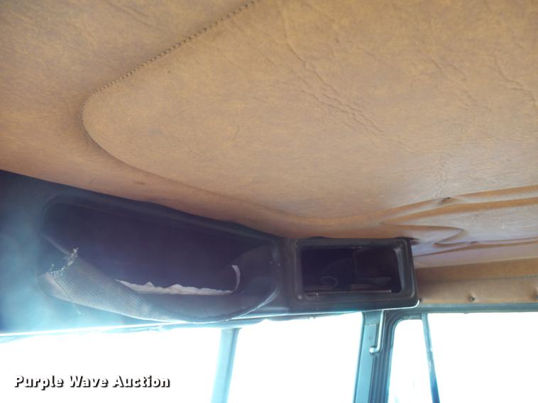 image for item DC6409 1996 Freightliner FLD120 semi truck