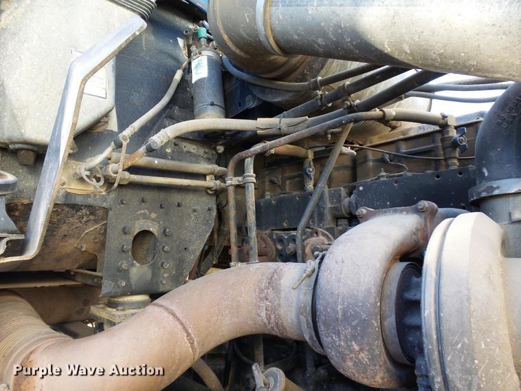 image for item DC6409 1996 Freightliner FLD120 semi truck