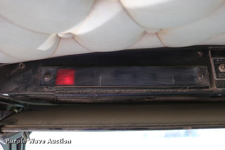 image for item DD0007 1988 Kenworth LW900 flatbed truck