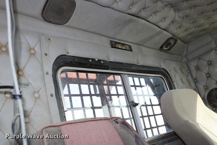 image for item DD0007 1988 Kenworth LW900 flatbed truck