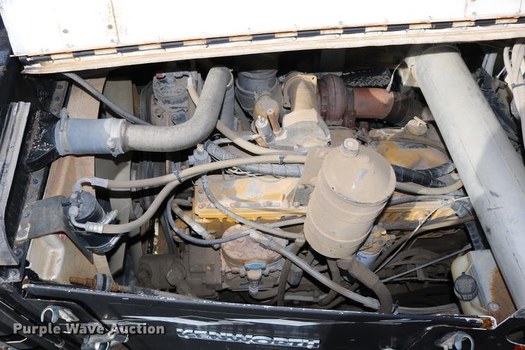 image for item DD0007 1988 Kenworth LW900 flatbed truck