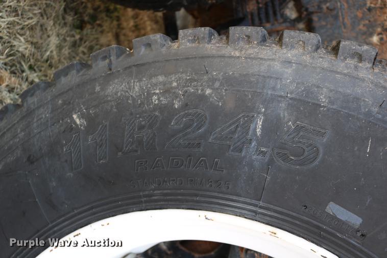 image for item DD0007 1988 Kenworth LW900 flatbed truck