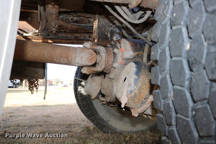 image for item DD0007 1988 Kenworth LW900 flatbed truck