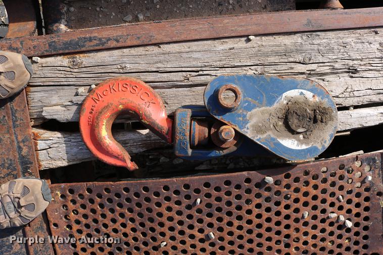 image for item DD0007 1988 Kenworth LW900 flatbed truck