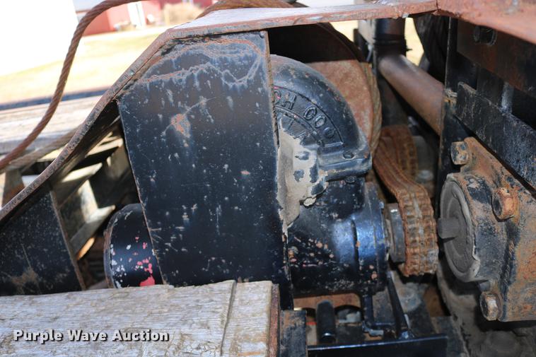 image for item DD0007 1988 Kenworth LW900 flatbed truck