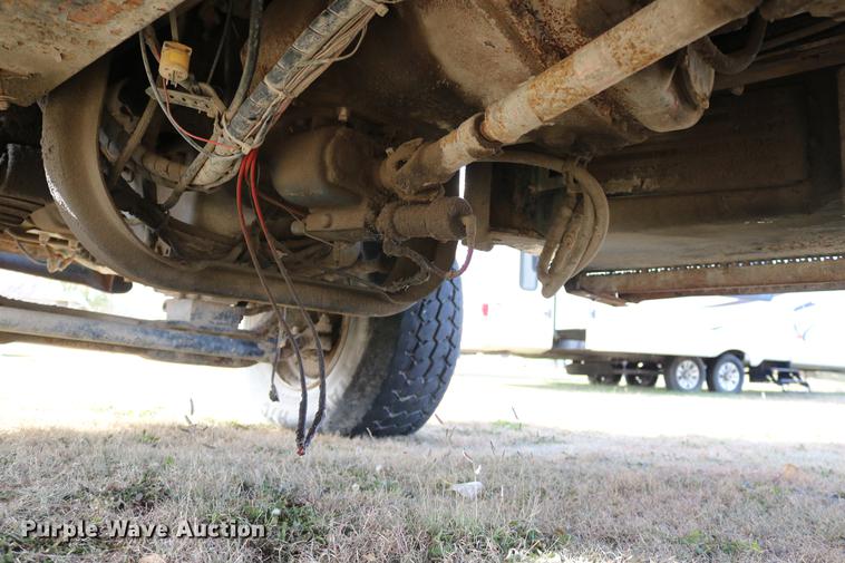 image for item DD0007 1988 Kenworth LW900 flatbed truck