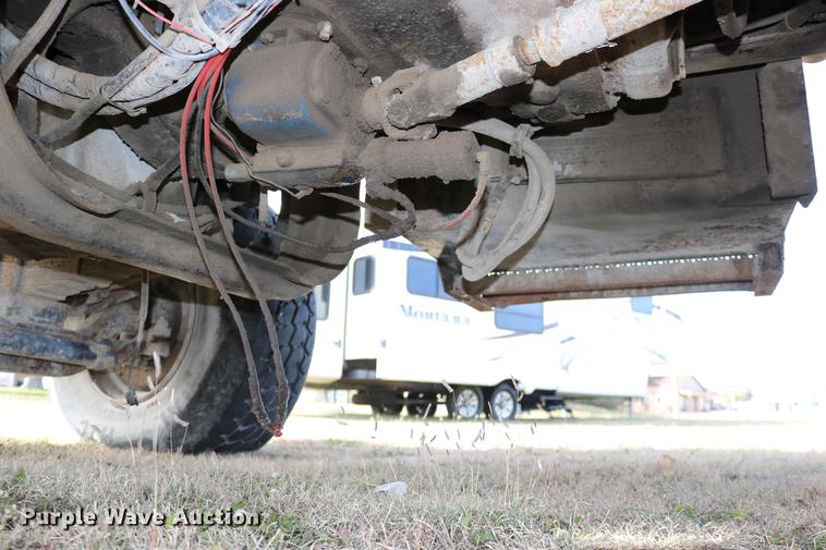 image for item DD0007 1988 Kenworth LW900 flatbed truck