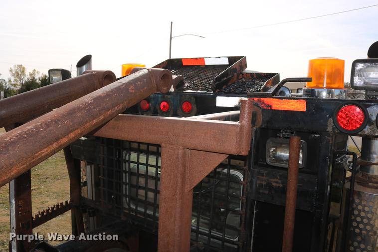 image for item DD0007 1988 Kenworth LW900 flatbed truck