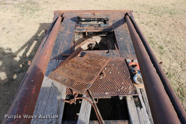 image for item DD0007 1988 Kenworth LW900 flatbed truck