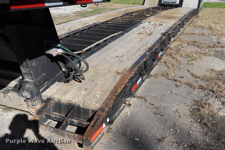 image for item ED9646 1996 Transcraft lowboy equipment trailer