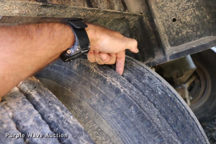 image for item ED9646 1996 Transcraft lowboy equipment trailer