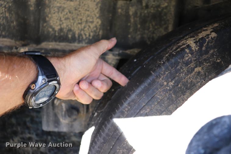 image for item ED9646 1996 Transcraft lowboy equipment trailer