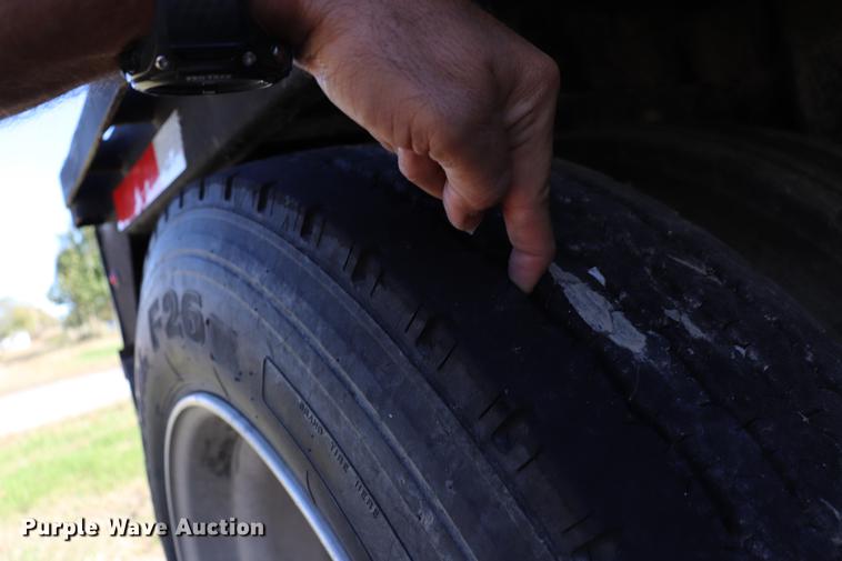 image for item ED9646 1996 Transcraft lowboy equipment trailer