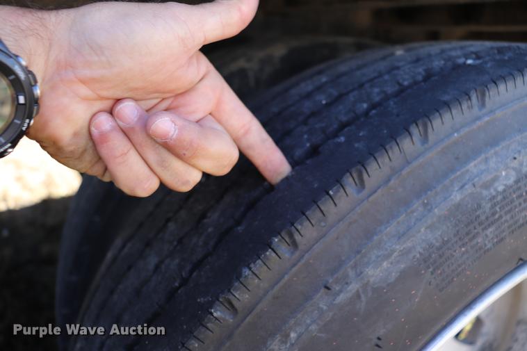 image for item ED9646 1996 Transcraft lowboy equipment trailer