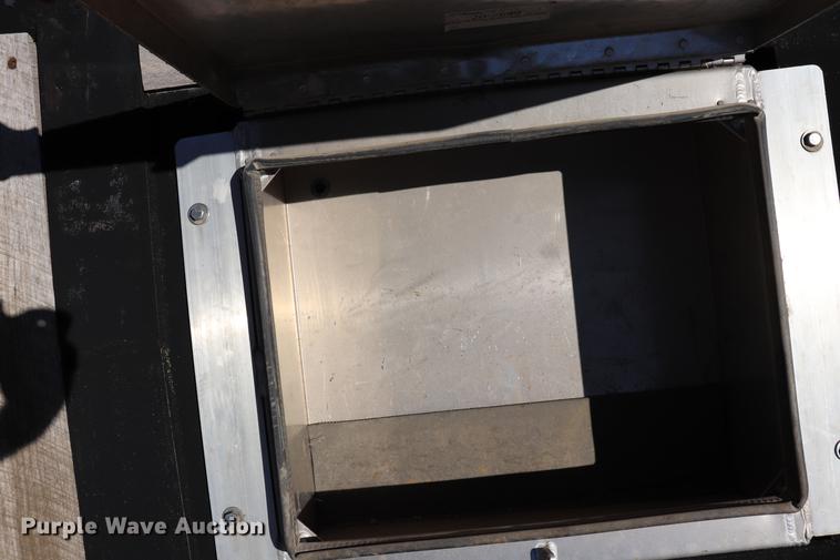 image for item ED9646 1996 Transcraft lowboy equipment trailer