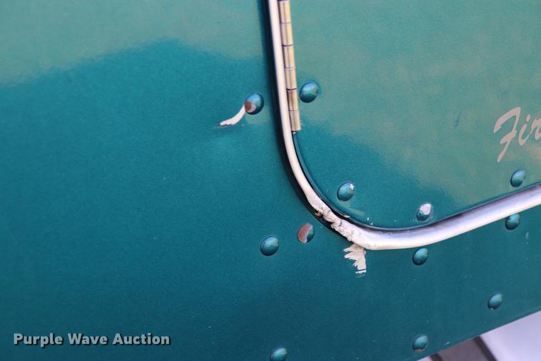 image for item ED9647 2005 Kenworth W900L semi truck