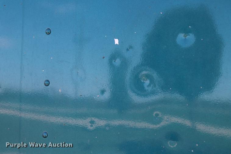 image for item ED9647 2005 Kenworth W900L semi truck