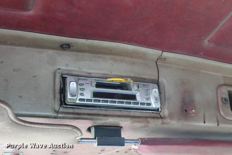 image for item ED9674 1992 Peterbilt 378 semi truck