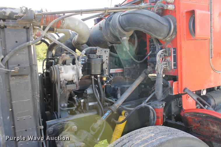 image for item ED9674 1992 Peterbilt 378 semi truck