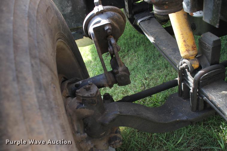 image for item ED9674 1992 Peterbilt 378 semi truck