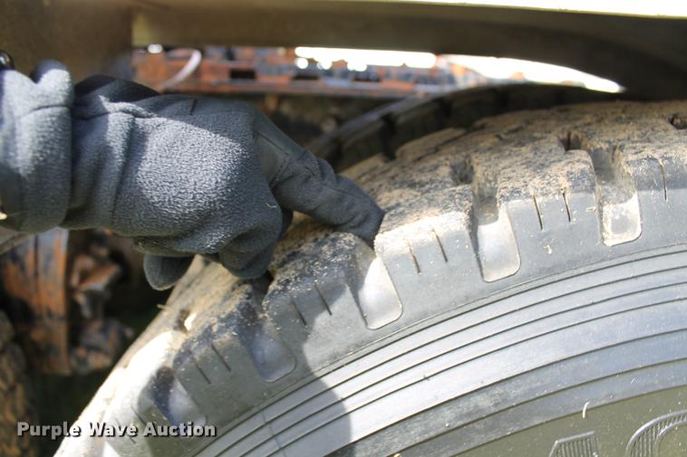 image for item ED9674 1992 Peterbilt 378 semi truck