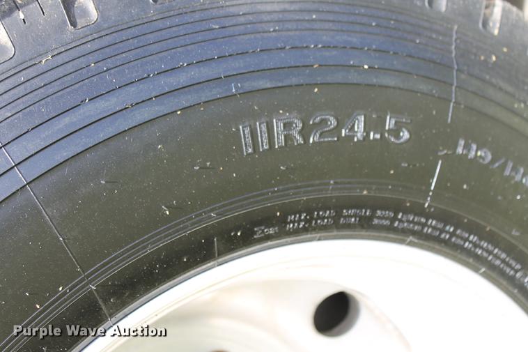 image for item ED9674 1992 Peterbilt 378 semi truck