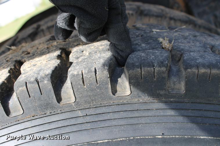 image for item ED9674 1992 Peterbilt 378 semi truck