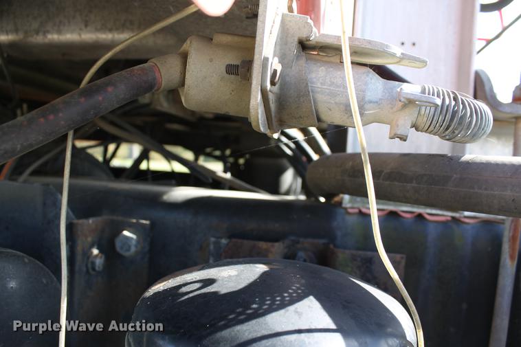 image for item ED9674 1992 Peterbilt 378 semi truck