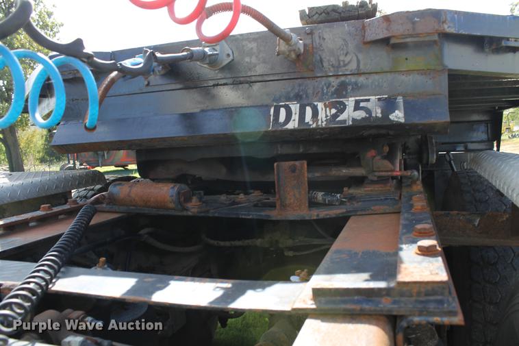 image for item ED9674 1992 Peterbilt 378 semi truck