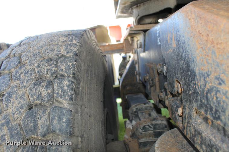 image for item ED9674 1992 Peterbilt 378 semi truck