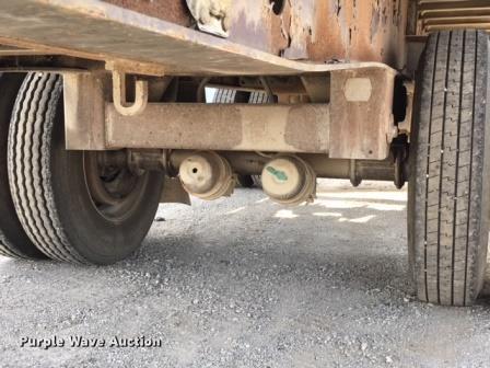 image for item G1646 1997 Transcraft flatbed trailer