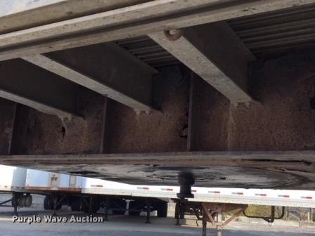 image for item G1646 1997 Transcraft flatbed trailer