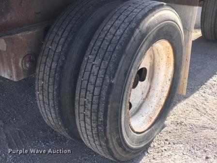 image for item G1646 1997 Transcraft flatbed trailer