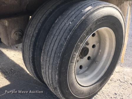 image for item G1646 1997 Transcraft flatbed trailer