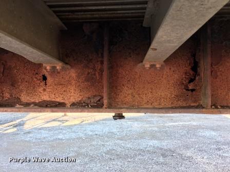 image for item G1646 1997 Transcraft flatbed trailer