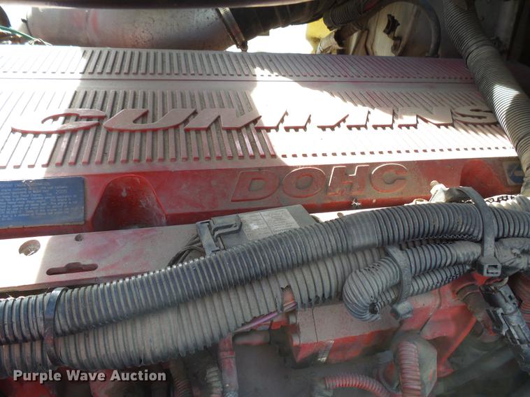 image for item J5400 2006 International 9400i semi truck