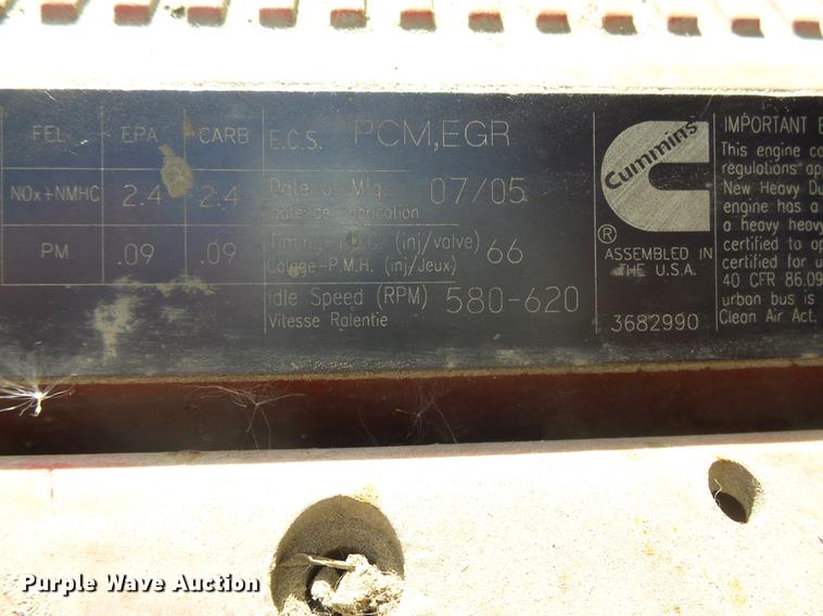 image for item J5400 2006 International 9400i semi truck