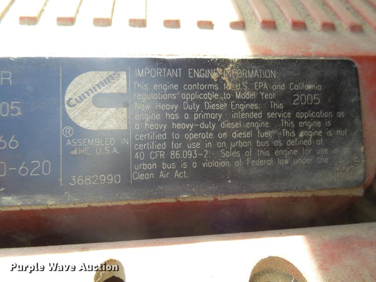 image for item J5400 2006 International 9400i semi truck