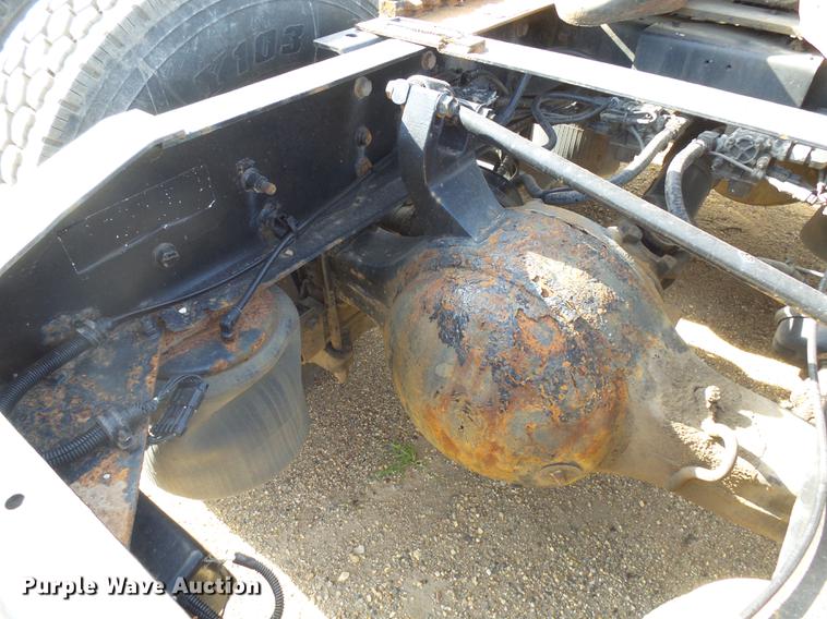 image for item J5401 2007 International 9400i semi truck