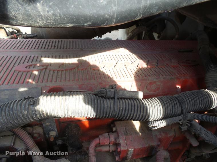 image for item J5401 2007 International 9400i semi truck