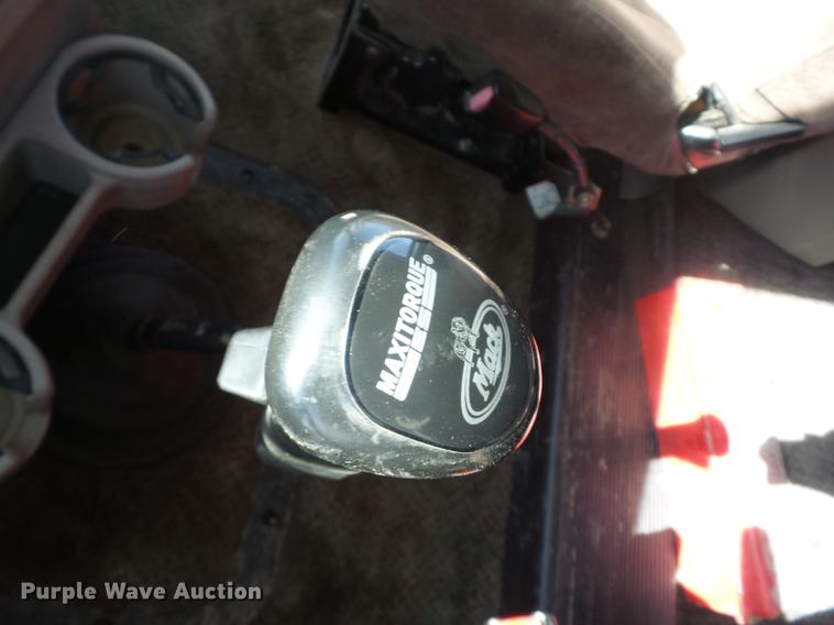 image for item K6318 2005 Mack CXN 613 Vision semi truck